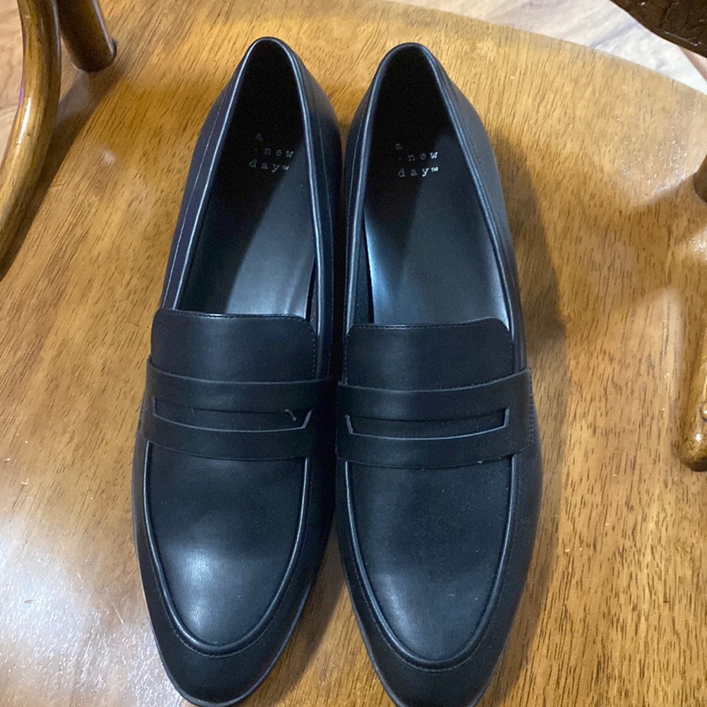 a new day Black Loafers Women’s Size 11